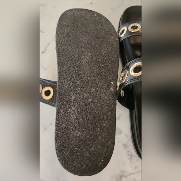 ZARA FLAT SLIDE SANDALS WITH GOLD GROMMETS BLACK SIZE 39 8.5| - Picture 5 of 5